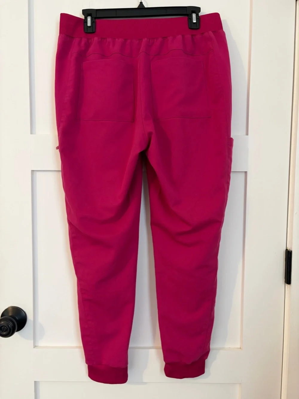 Fabletics On-Call Jogger. Size L-S. - Picture 2 of 3